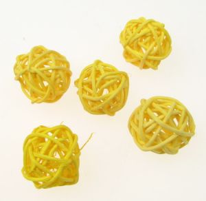 Ратанови топки за декорация -жълти - 25-30 мм  -20 броя