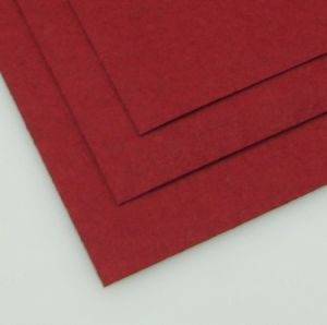 Филц лист - дебелина 1 мм., размер 20x30 см. цвят червен тъмно -1 брой