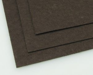 Филц лист - дебелина 1 мм., размер 20x30 см. цвят черно кафяво -1 брой