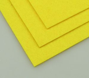 Филц лист - дебелина 2 мм., размер 20x30 см. цвят жълт светло -1 брой
