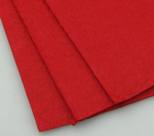 Филц лист - дебелина 2 мм., размер 20x30 см. цвят червен -1 брой