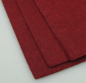 Филц лист - дебелина 2 мм., размер 20x30 см. цвят червен тъмно -1 брой