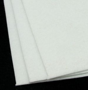 Филц лист - дебелина 3 мм., размер 20x30 см. цвят бял -1 брой