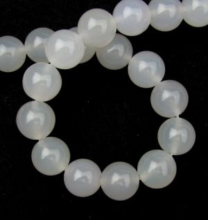 наниз мъниста полускъпоценен камък АХАТ БЯЛ топче 14 мм ±28 броя