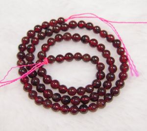 наниз мъниста полускъпоценен камък ГРАНАТ топче 4 мм ±89 броя