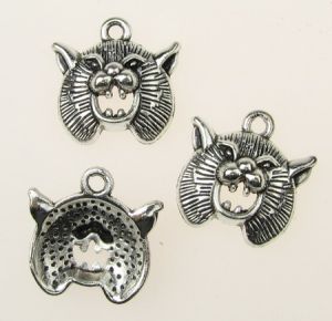 висулка метална 20x19x5 мм дупка 2 мм цвят сребро -5 броя